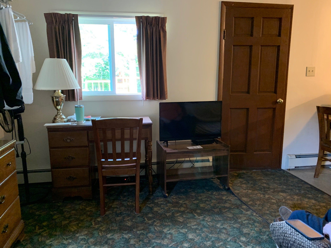 Riverbank Motel & Cabins主图