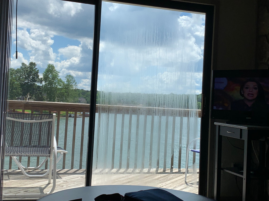 Lake Tara Iii By Evrentals主图