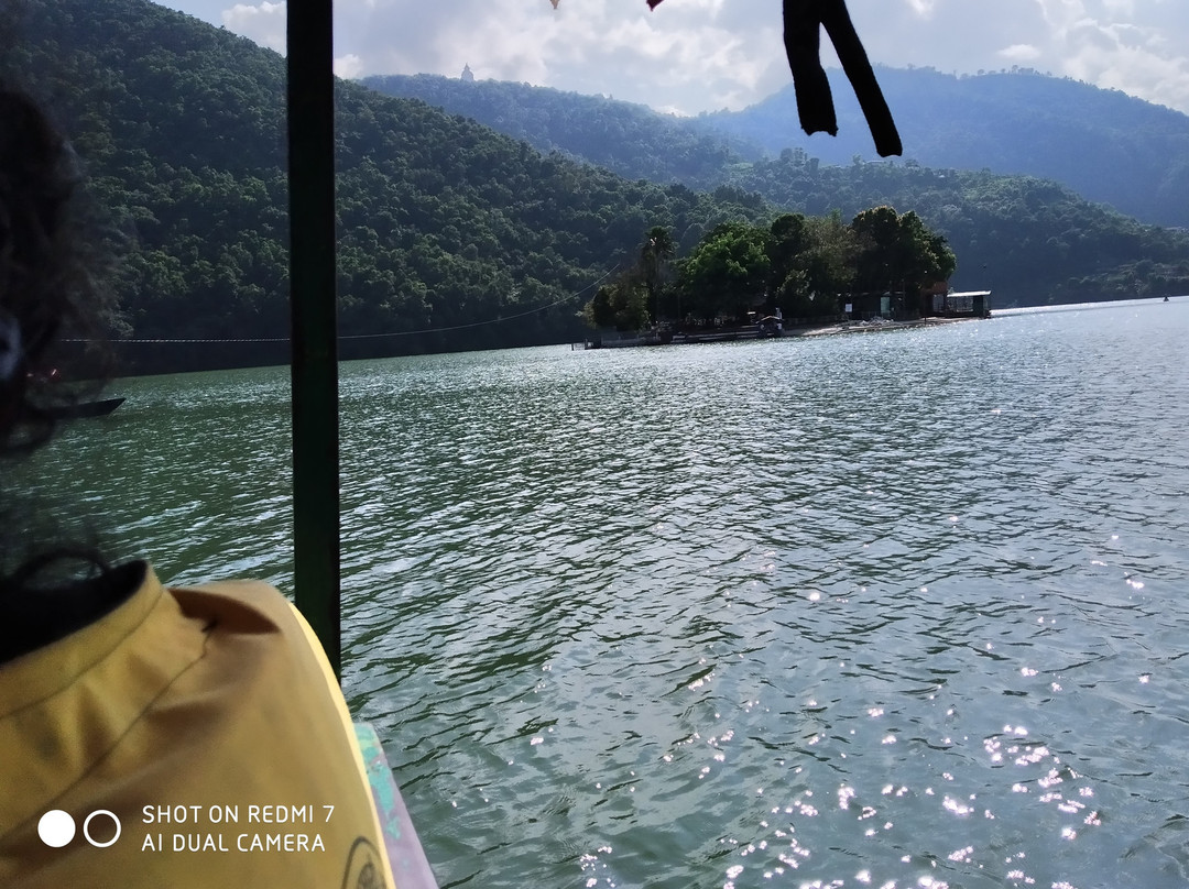 巴拉喜庙-博卡拉必去景点