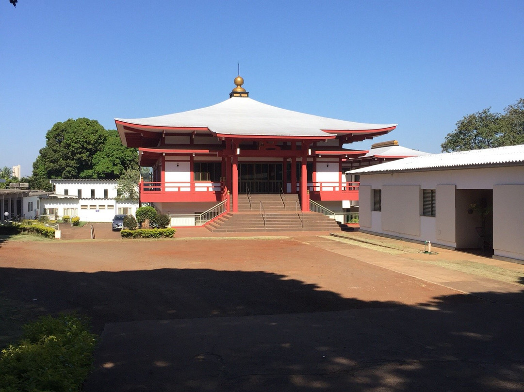 Templo Budista Jodoshu Nippakuji de Maringa-Maringa必去景点