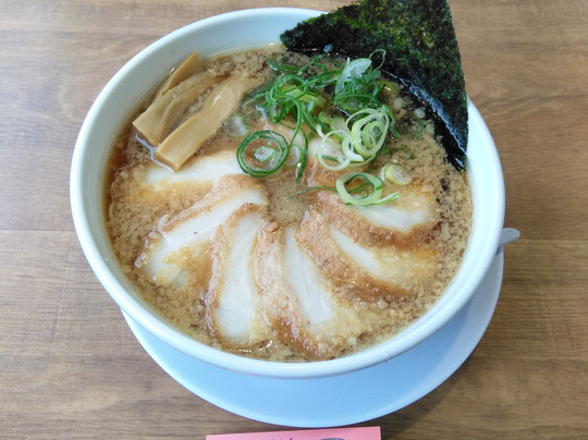 背脂醤油ラーメン まる星 開成店