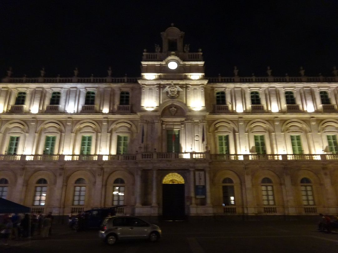 Palazzo Centrale-卡塔尼亚必去景点
