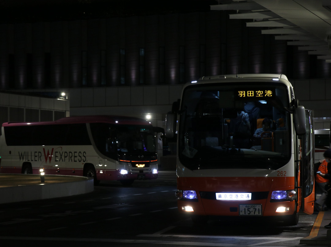 Shinjuku Expressway Bus Terminal景点图片