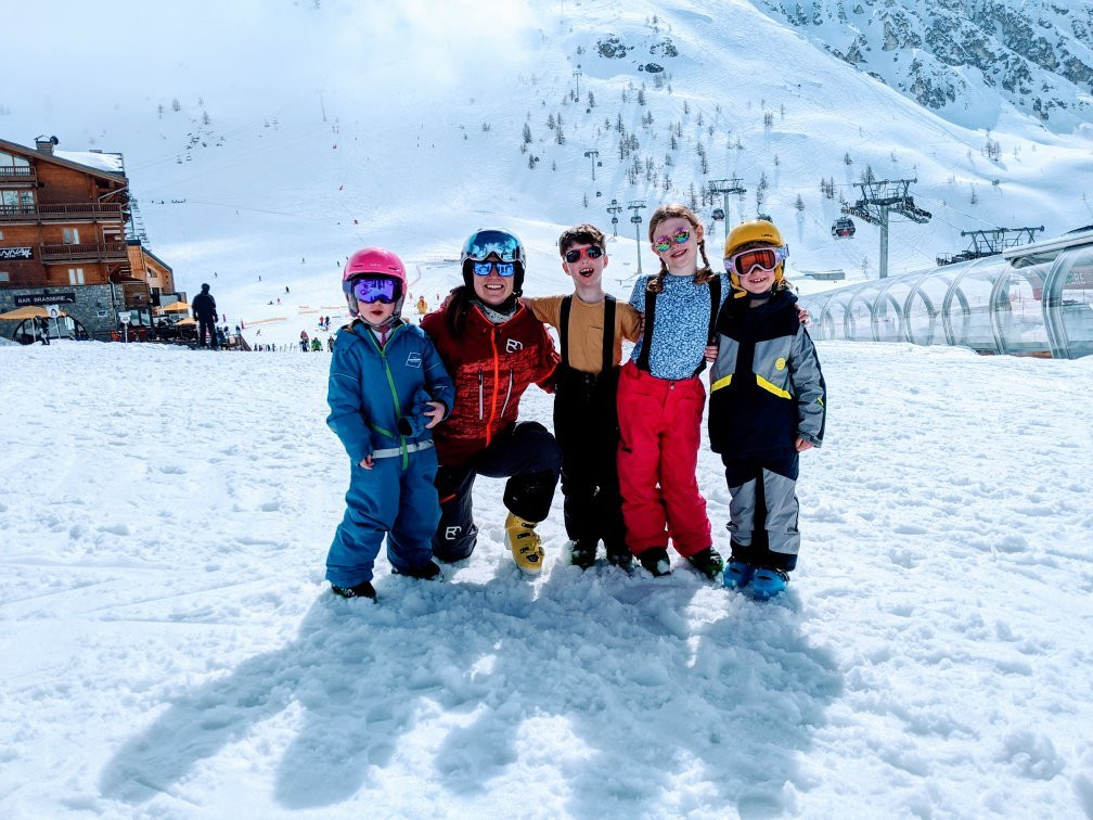 Ski Instructor Lynn Mill-伊泽尔谷必去景点