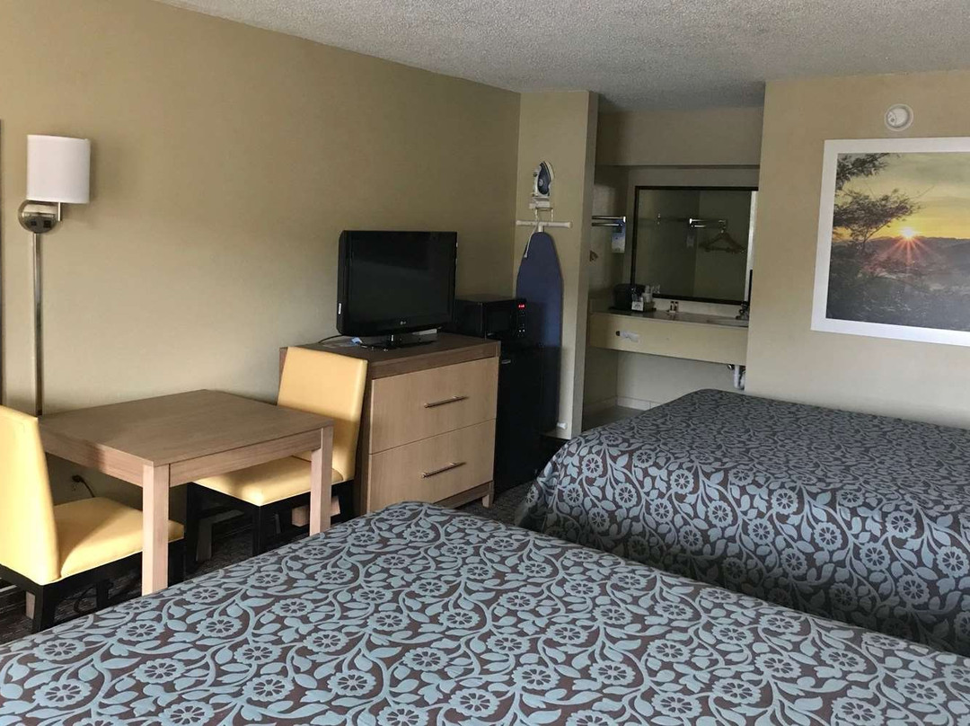 Days Inn by Wyndham Lexington主图