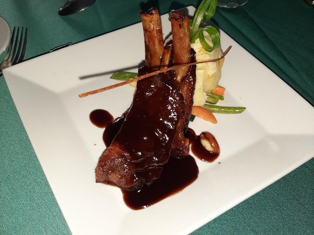 阿尔塔蒙特苑酒店主图