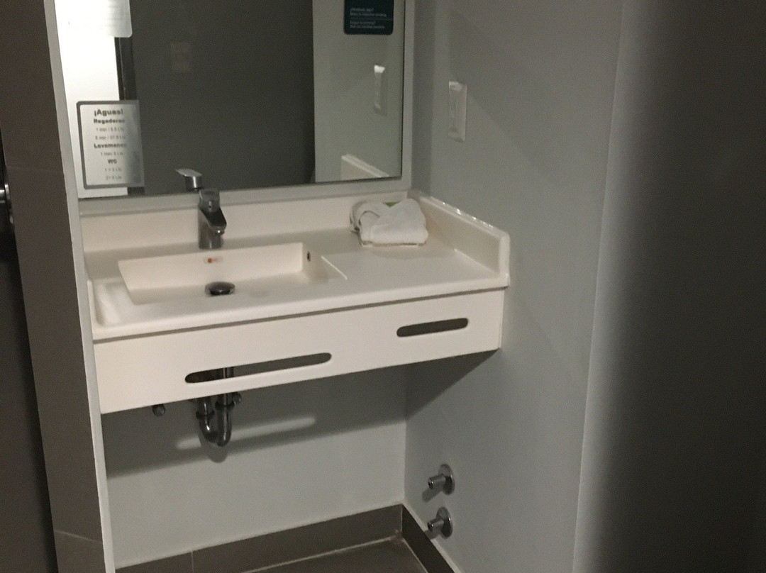 City Express Junior By Marriott Ciudad Del Carmen Aeropuerto主图