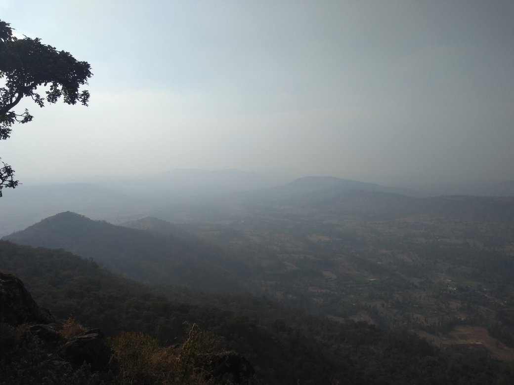 Table Point-Saputara必去景点