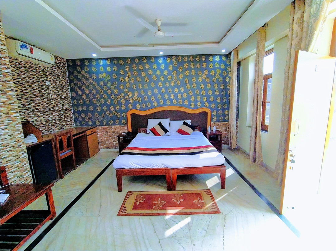 斯瓦拉杰度假村主图