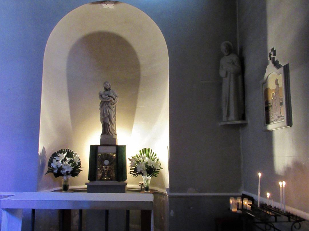 Eglise Saint-Hilaire景点图片