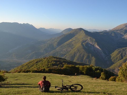 Balkan Pearls Tour Operator-地拉那必去景点