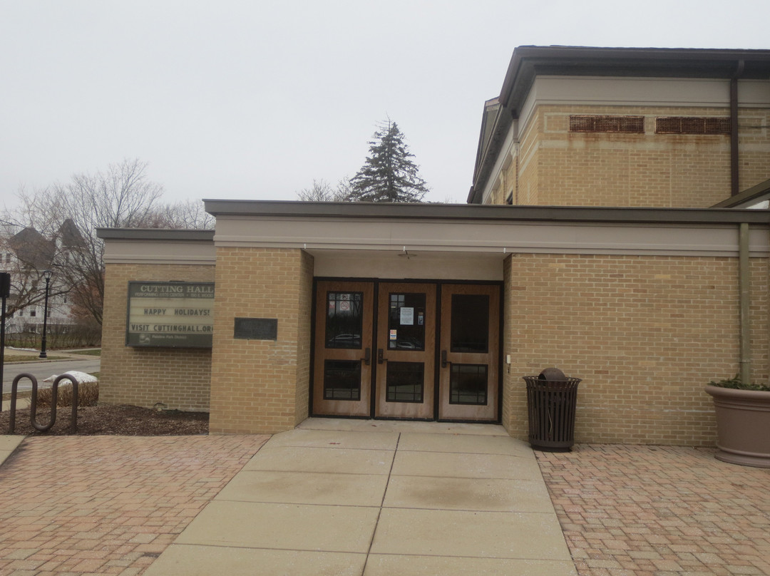 Cutting Hall Performing Arts Center-巴拉汀必去景点