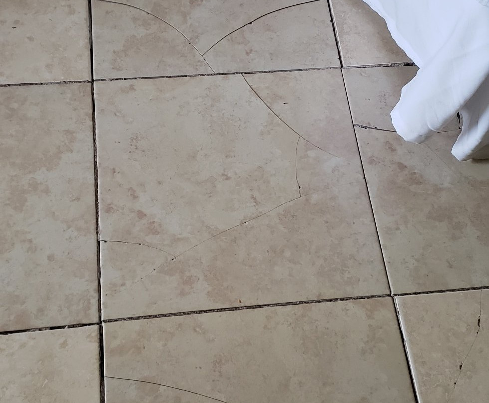 Hotel San Carlos Plaza, Beach & Convention Center主图