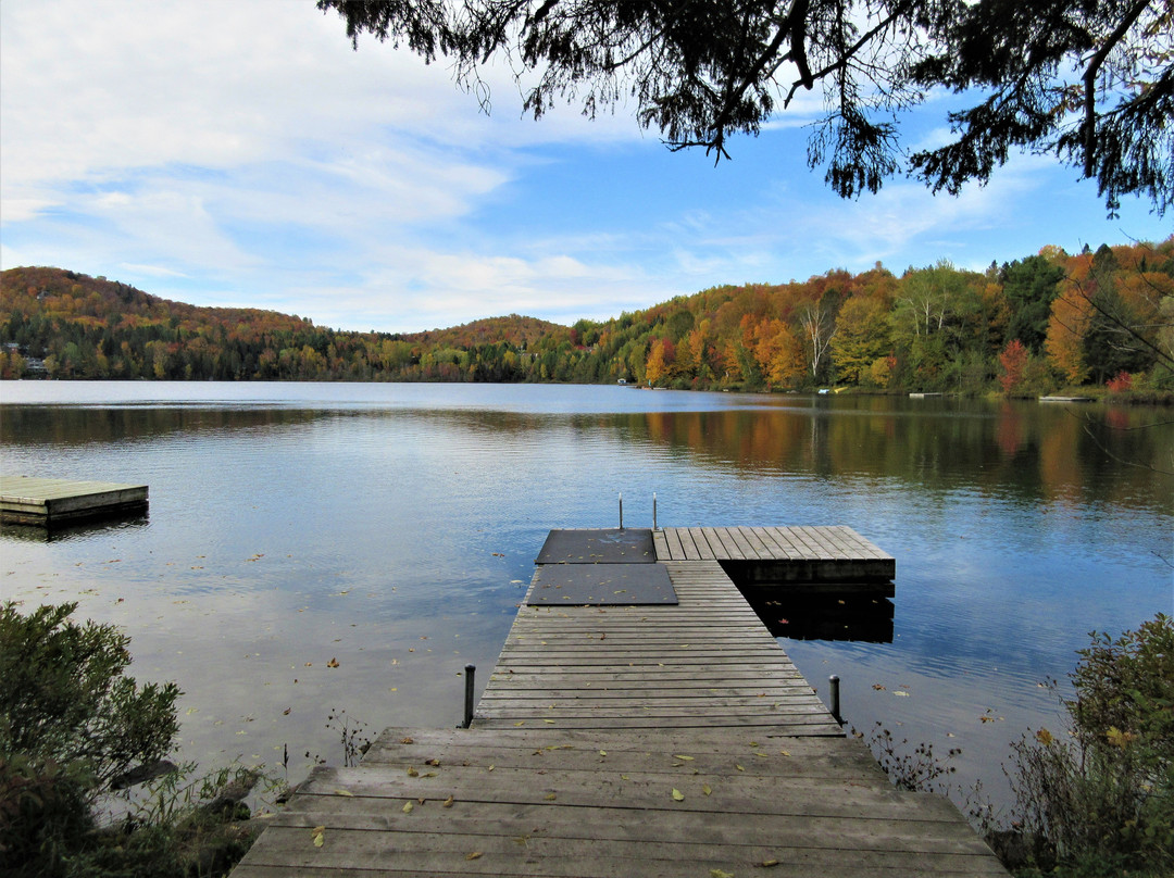 Lac Rond-Sainte-Adele必去景点