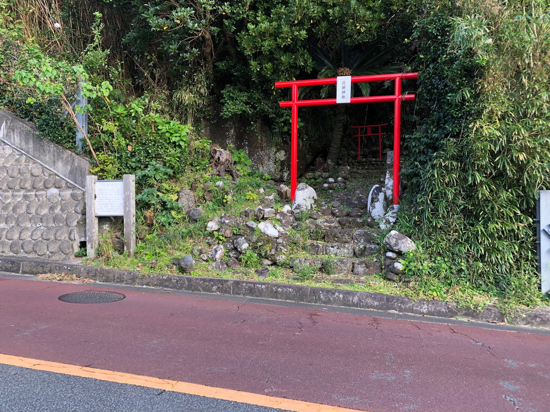 Tametomo Shrine景点图片