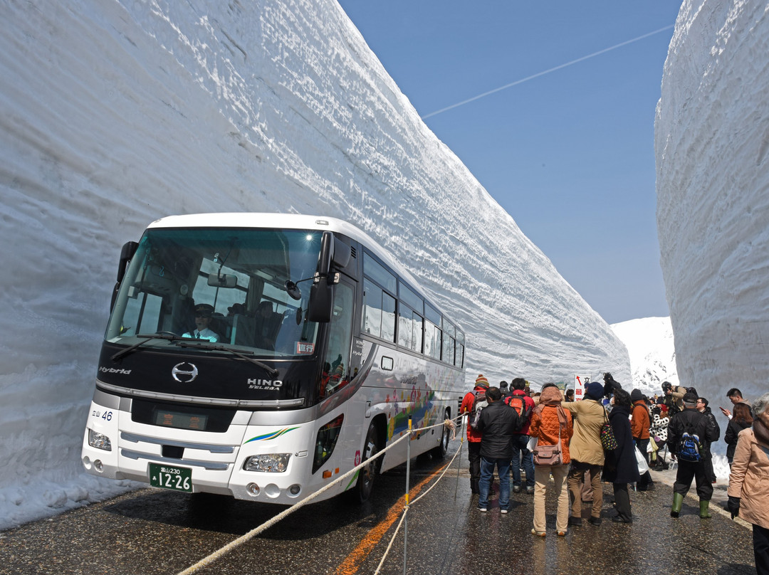 立山町旅游景点-Yuki no Otani (Snow Wall)
