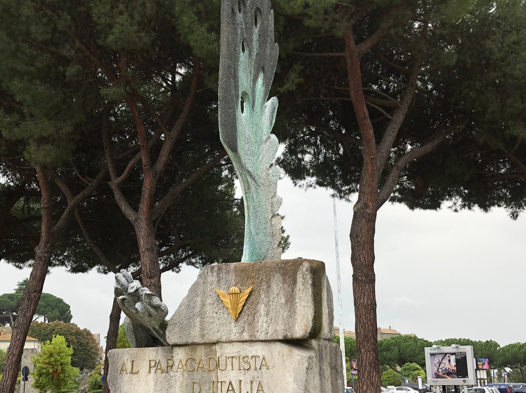 Monumento ai Caduti-布拉恰诺必去景点