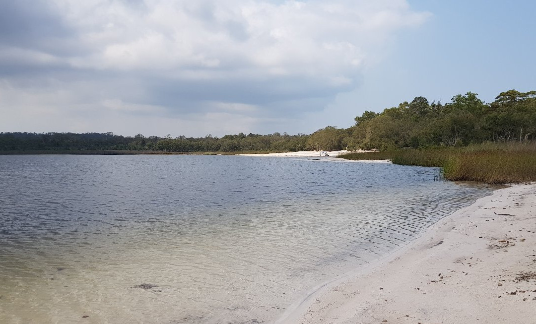 Brown Lake-North Stradbroke Island必去景点
