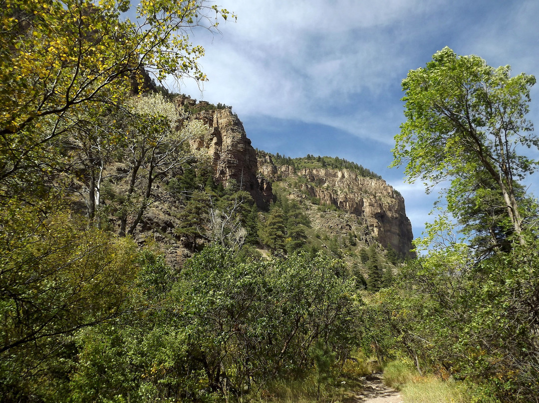 Grizzly Creek Trail-格伦伍德温泉必去景点