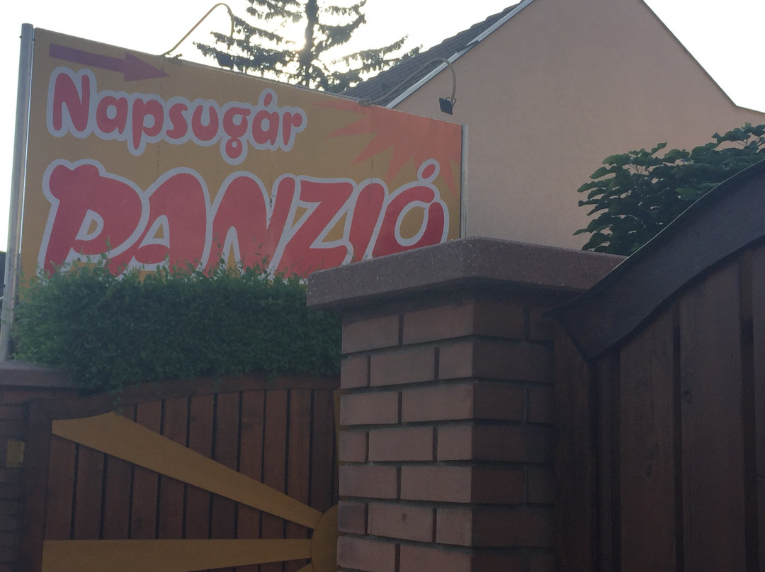 Napsugár Panzió主图