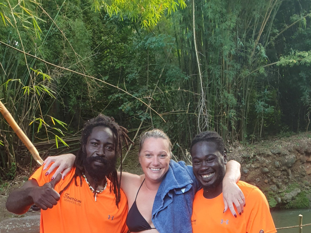 Adventure River Tubing-St. George's必去景点