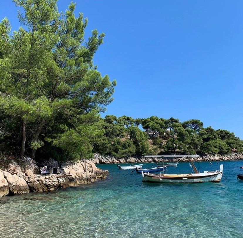 Dracheva Beach景点图片
