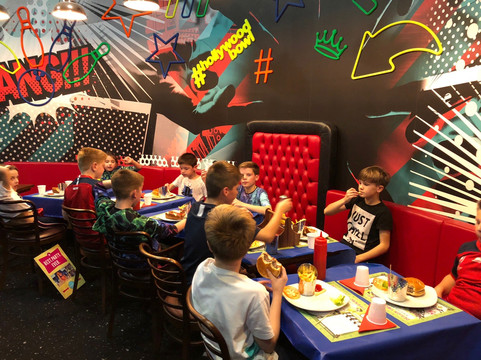 Hollywood Bowl High Wycombe-海威科姆必去景点