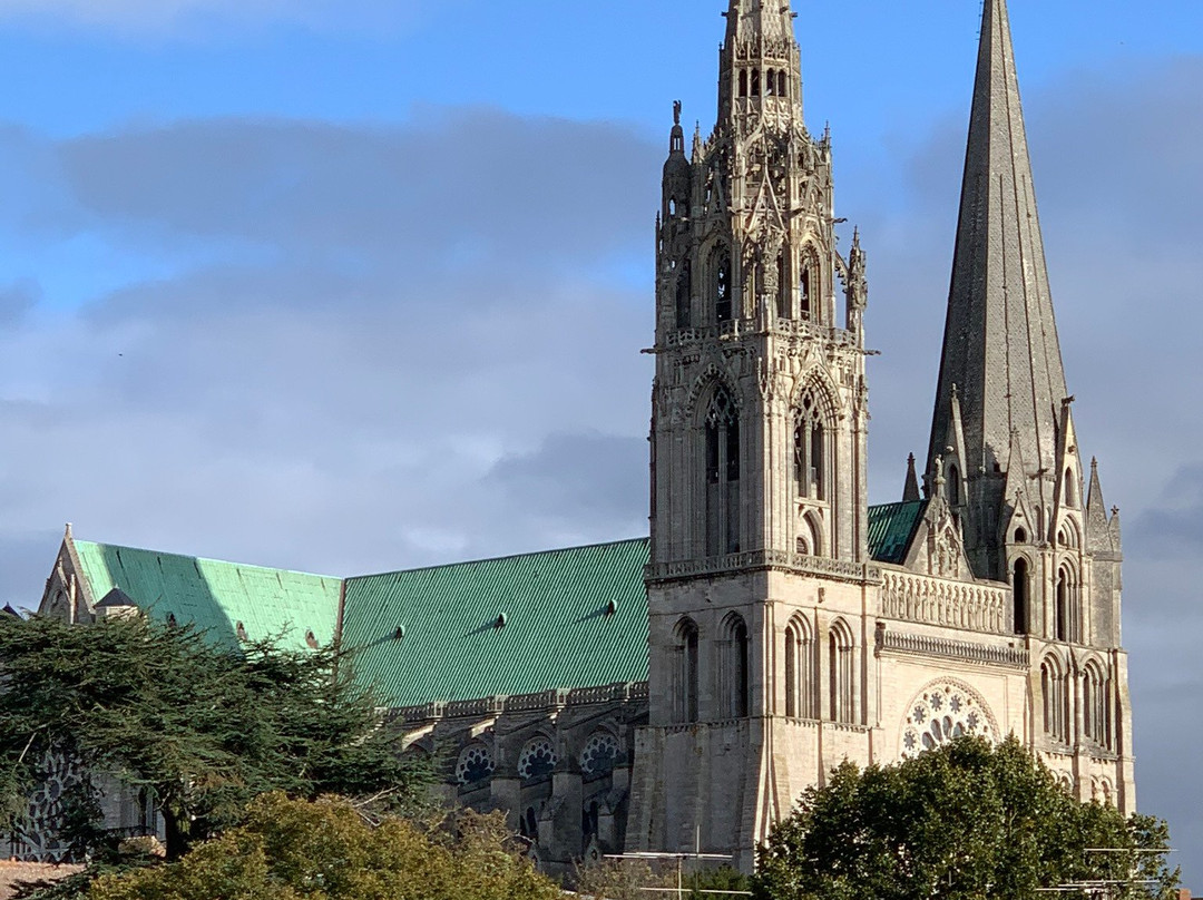 Campanile Chartres Centre - Gare - Cathédrale主图