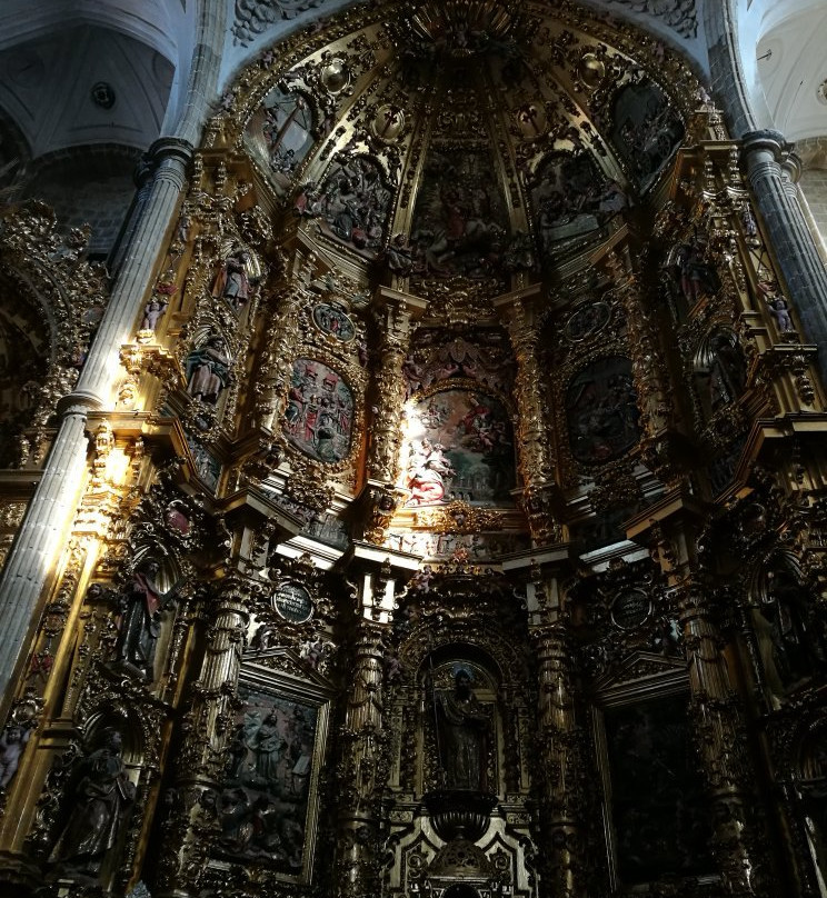 Iglesia de Santiago de Los Caballeros景点图片