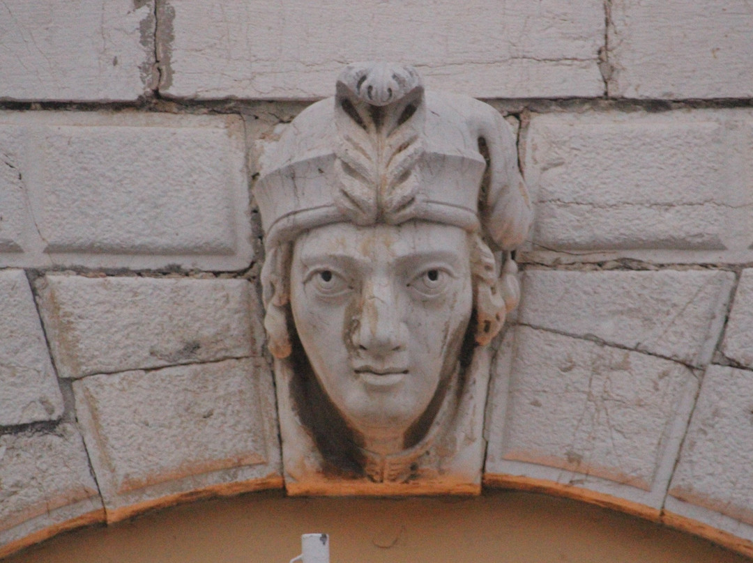 Dimarcheio-科孚市必去景点