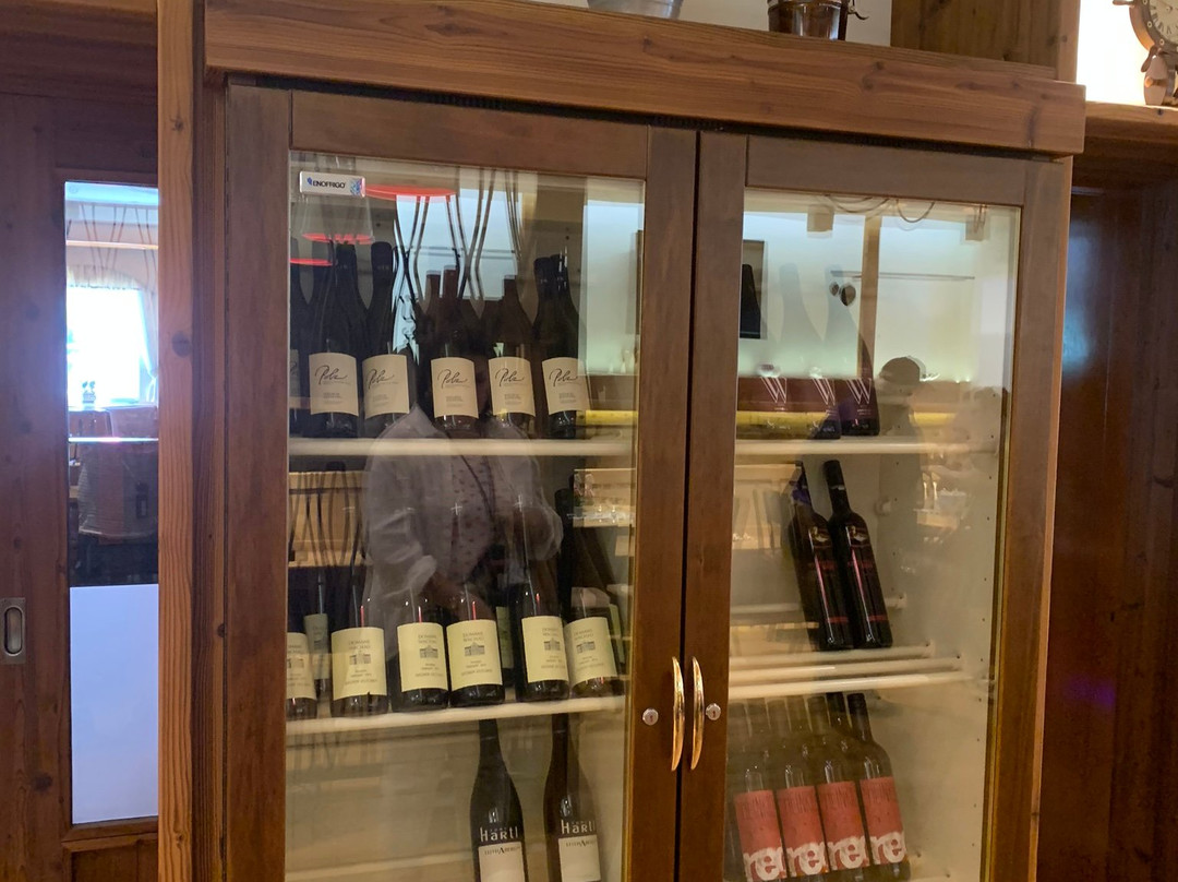 Goldenes Schiff Hotel-Mietparkplätze主图