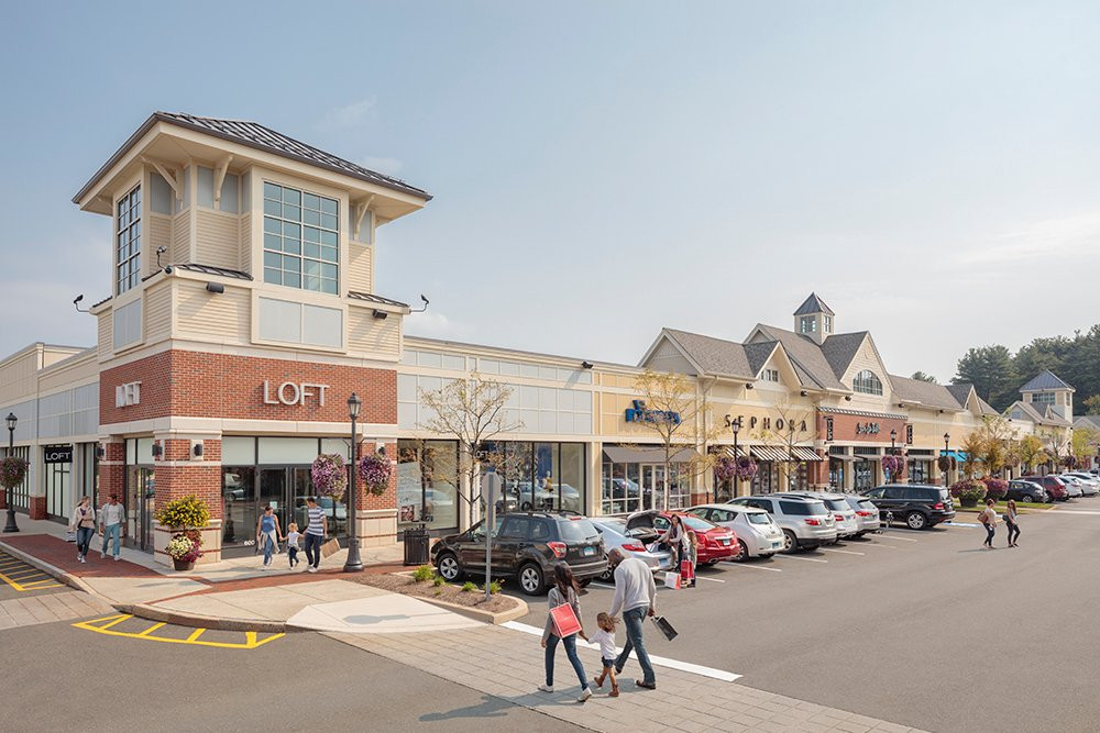 Collinsville旅游景点-The Shoppes at Farmington Valley