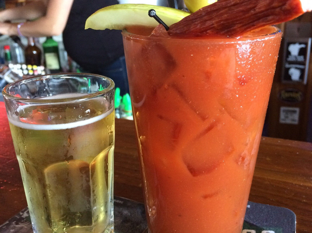 Knapp旅游景点-The Waterfront Bar and Grill