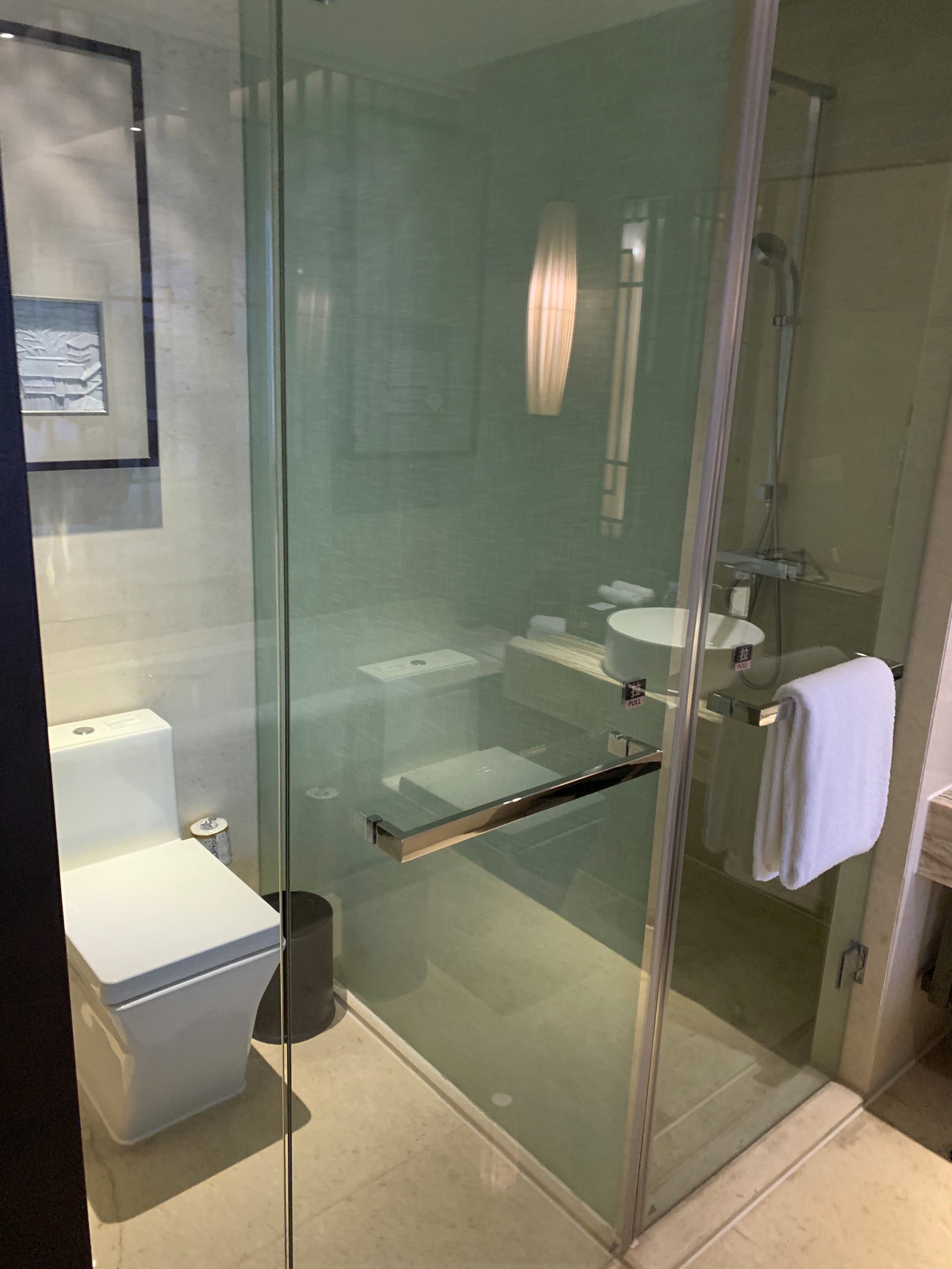 重庆保利花园皇冠假日酒店-浴室