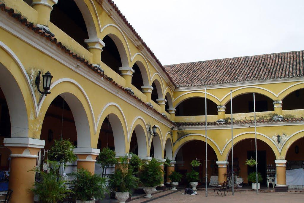 Colegio Nacional Pinillos景点图片