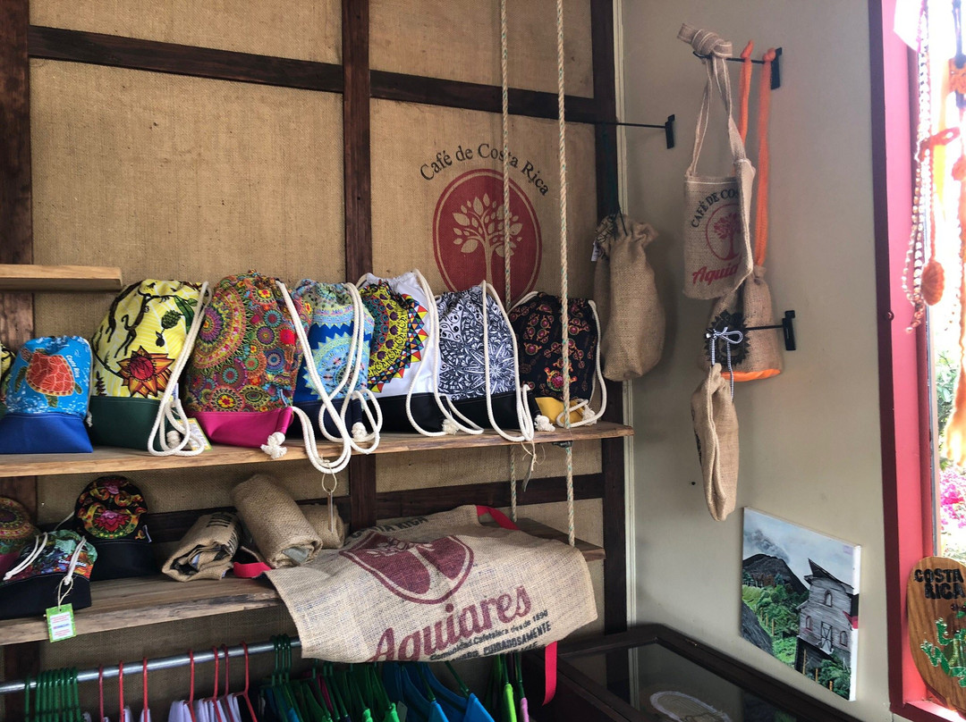 Aquiares Coffee & Community Experience-图里亚尔瓦必去景点