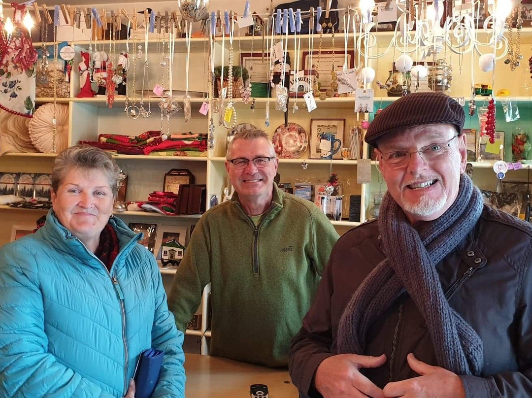 Washed Ashore Antiques & Coffee Bar-Trinity必去景点