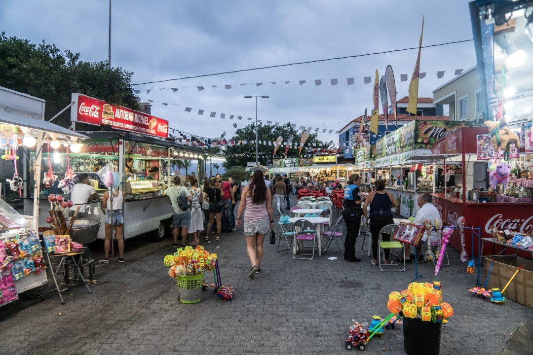Lonja Pesquera-Los Abrigos必去景点