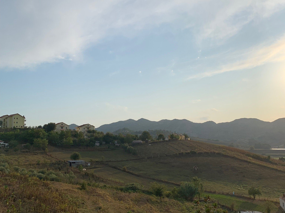 Kamaras酒店住宿-Royal Hill Hotel