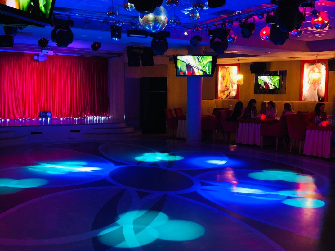 Karaoke-Club Solo景点图片