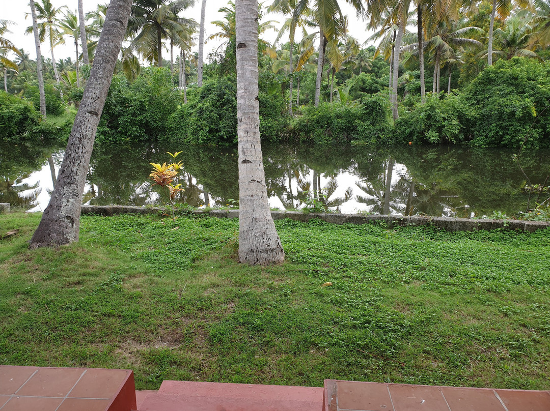 椰壳乡村湖度假村主图