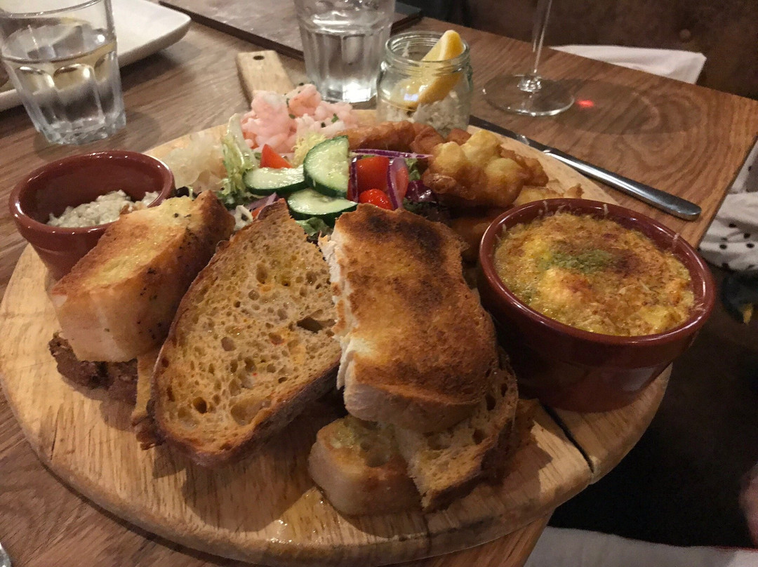 Hare and Hounds Levens主图