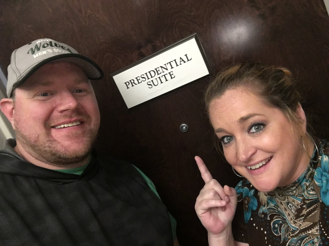 The Parker Inn & Suites主图