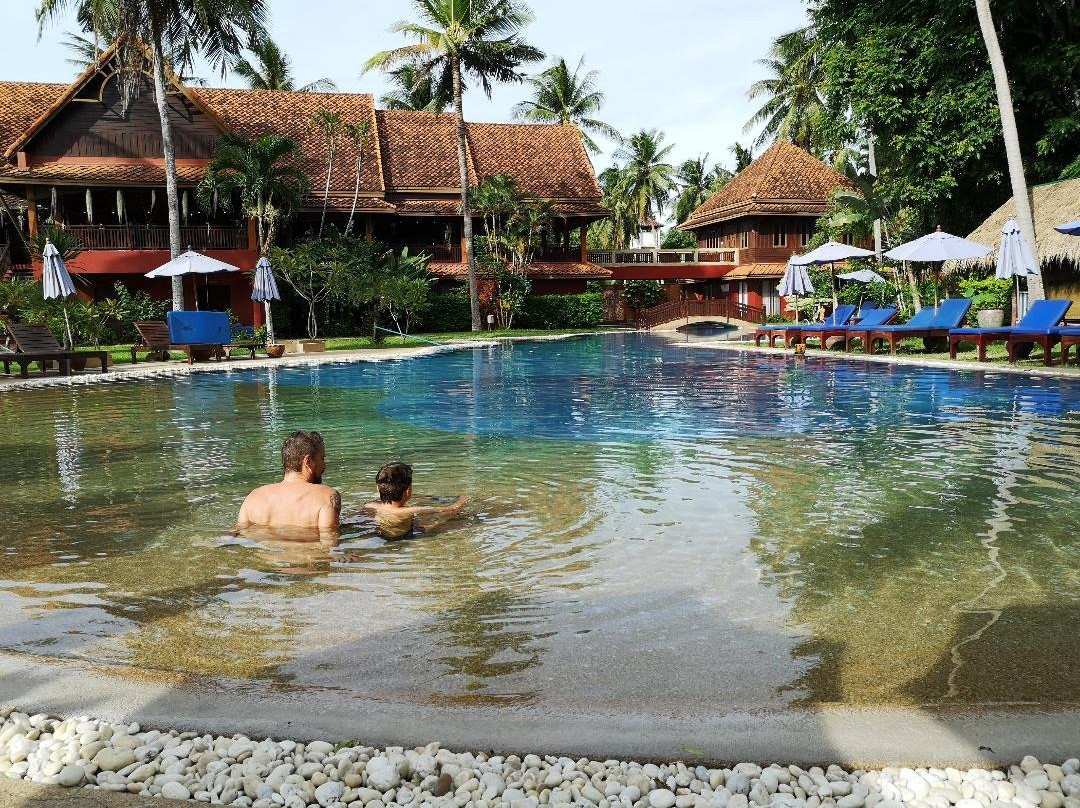 Coral Hotel Bangsaphan主图