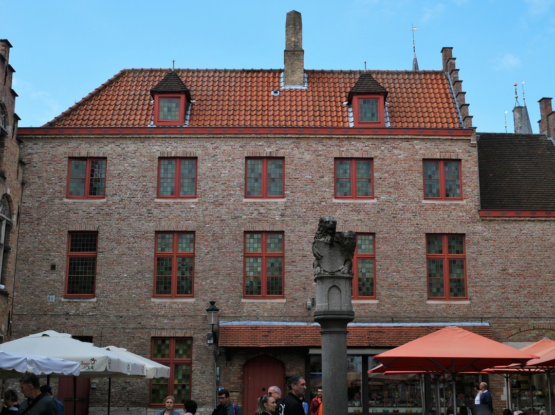 Huidenvettersplein-布鲁日必去景点