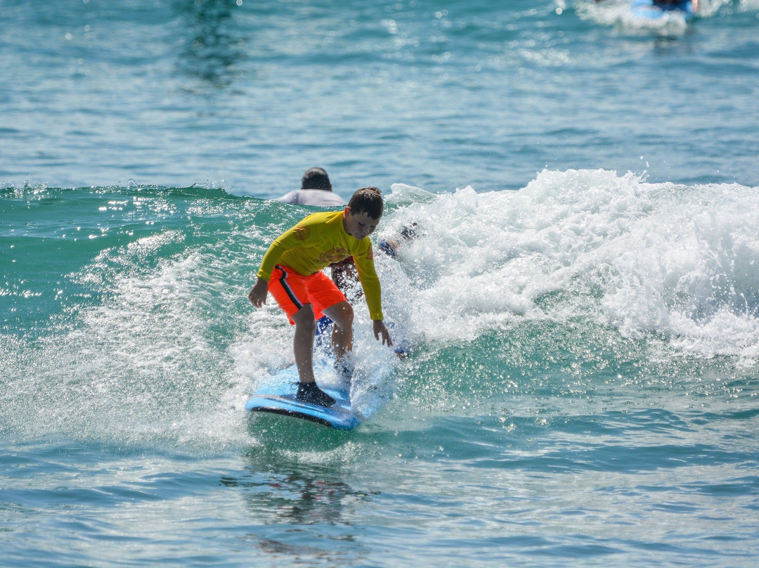 Costa Azul Surf School景点图片