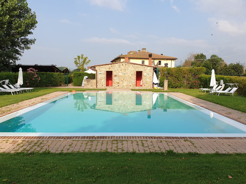 里肯帕内酒店主图