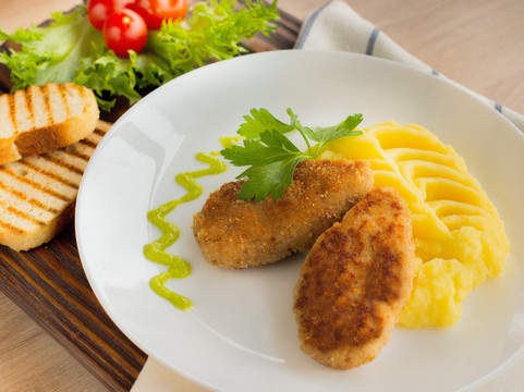 Kumenevo餐馆和美食-Cafe Baranka