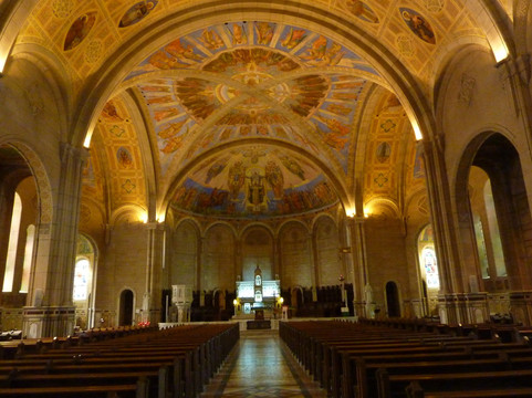 St. Leon Catholic Church-Westmount必去景点
