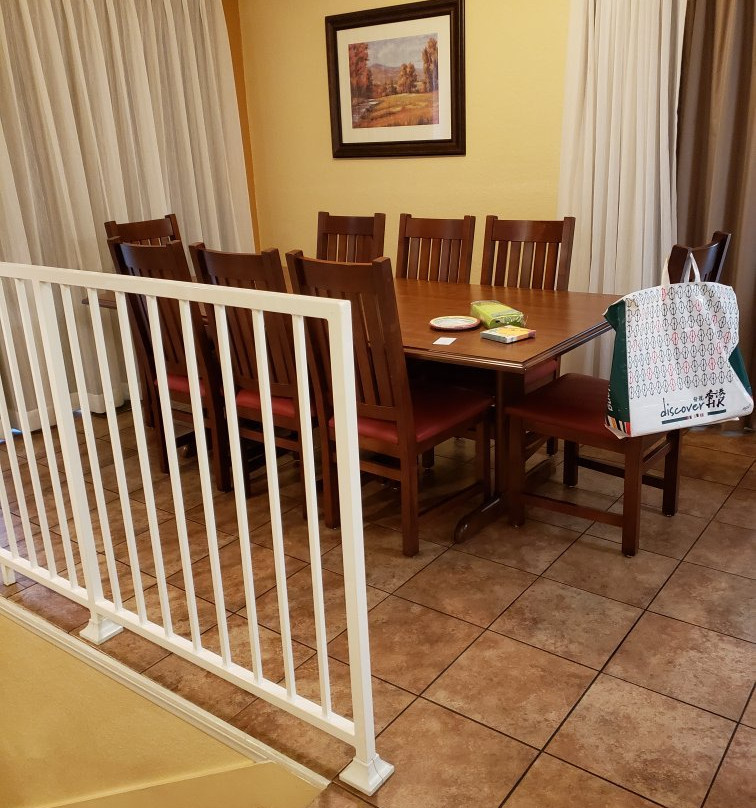 Lake Arrowhead Chalets主图